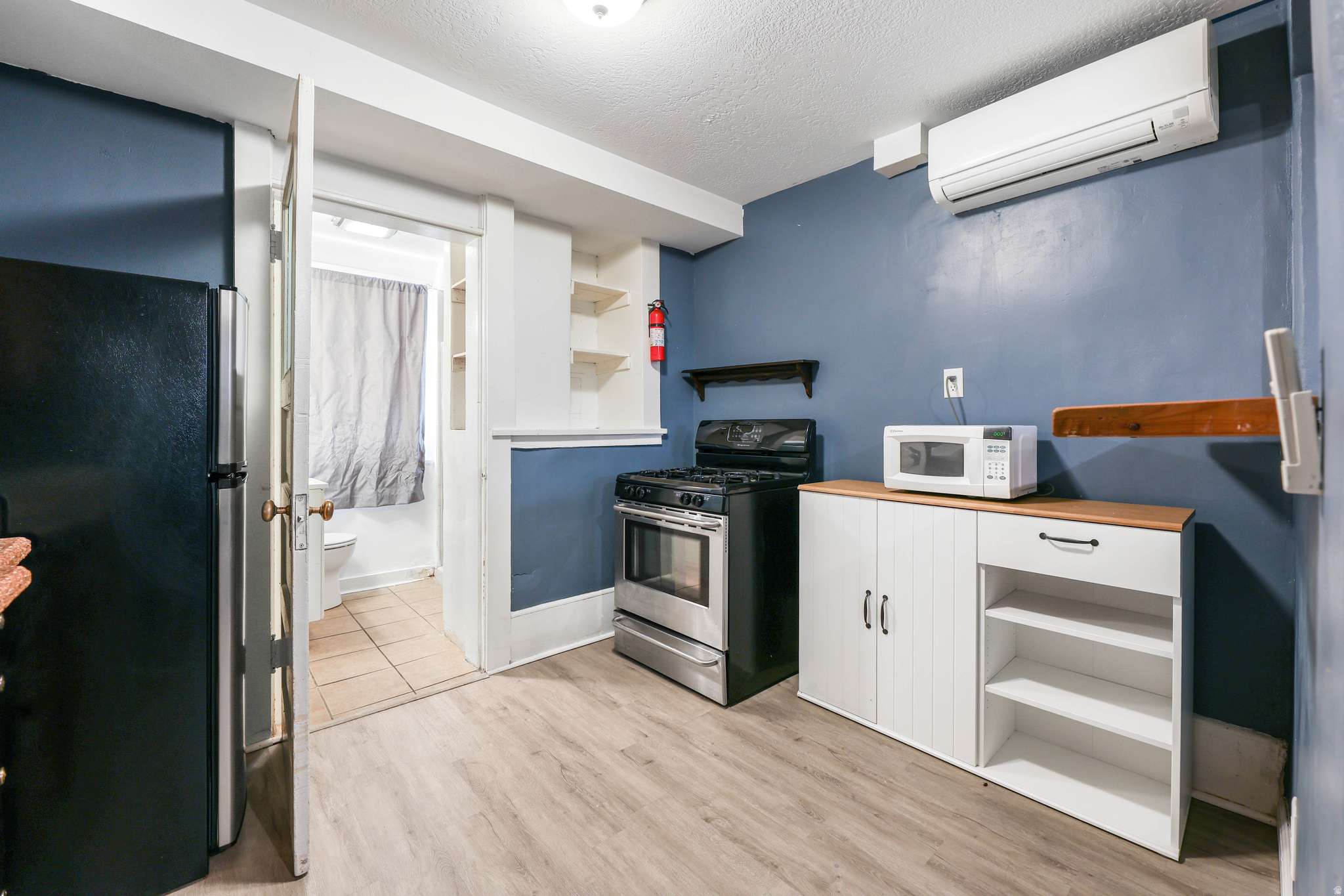 Salt Lake City, UT 84103,86 N B ST #11