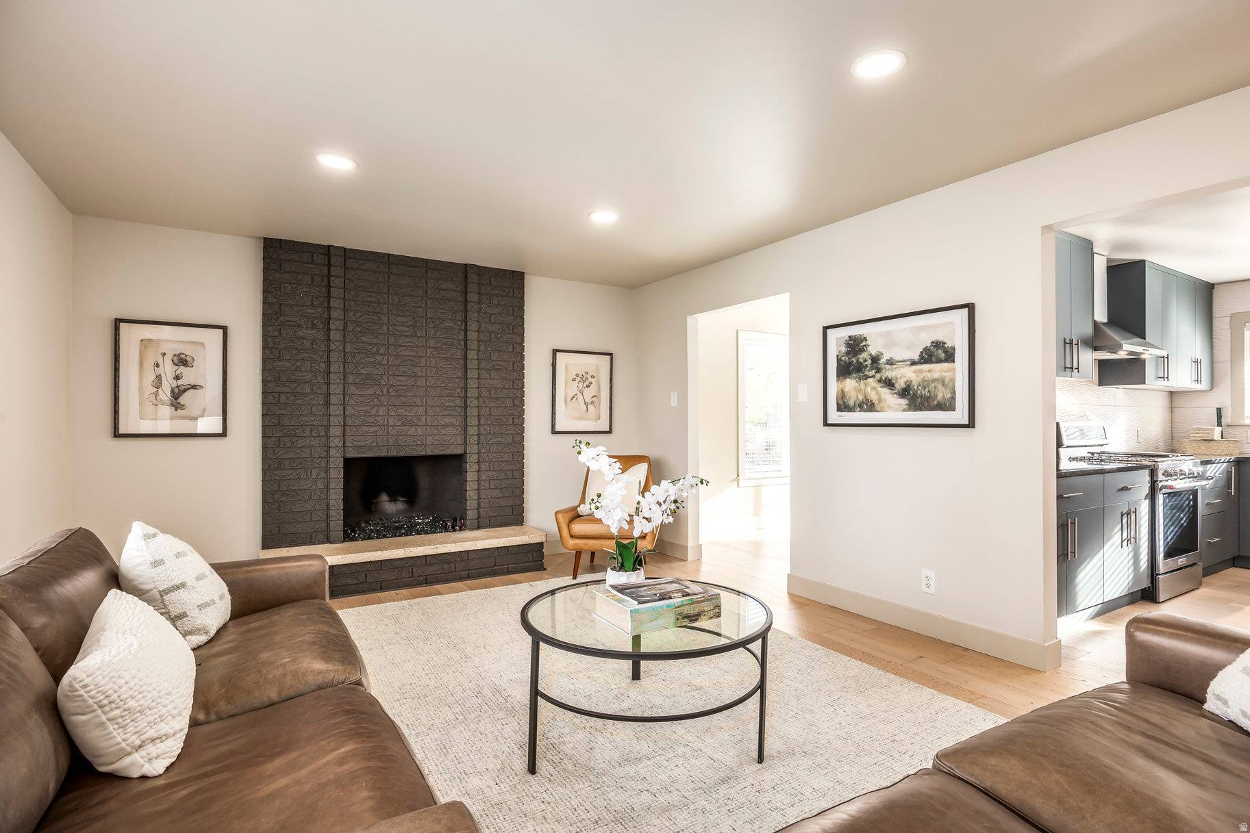 Bountiful, UT 84010,3463 S 50 E