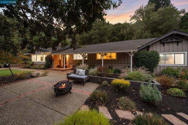 Orinda, CA 94563,1 Poco Paseo