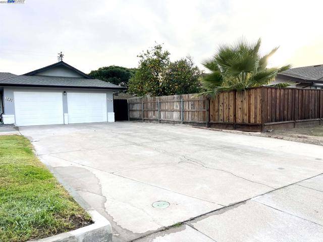 Manteca, CA 95336,1230 Schirra Ct.