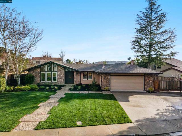 Moraga, CA 94556,243 Sandringham Dr