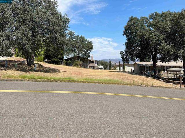 Oroville, CA 95966,5374 Treasure Hill Drive