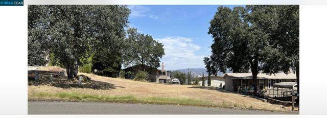 Oroville, CA 95966,5374 Treasure Hill Drive