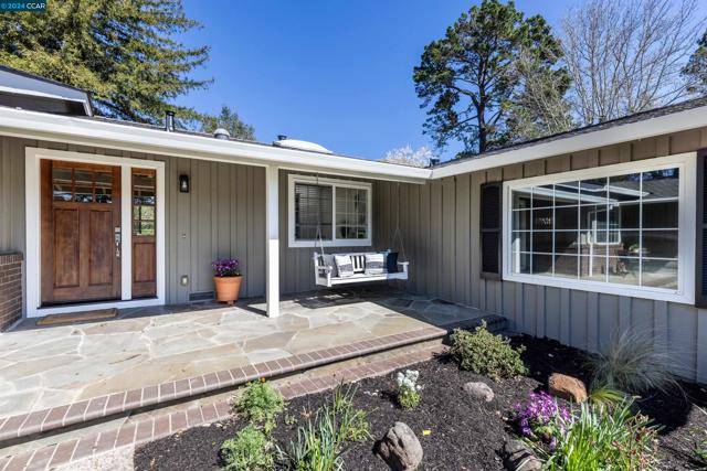 Moraga, CA 94556,7 Louise Ct