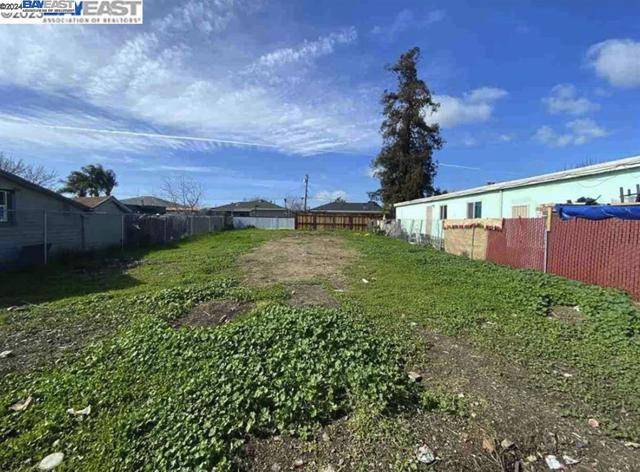 Oakland, CA 94603,535 Douglas Ave