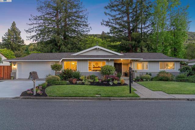 Moraga, CA 94556,320 Deerfield Dr