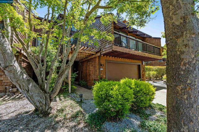 Orinda, CA 94563,160 Ravenhill Road