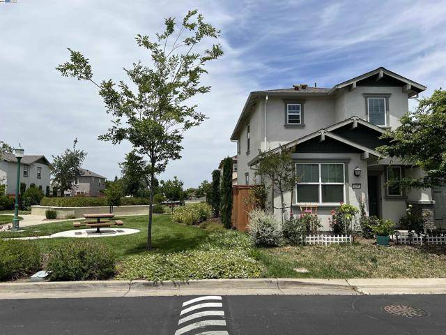 Stockton, CA 95206,639 Sandstone Dr