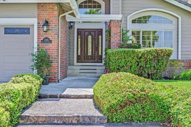 Pleasanton, CA 94588,5186 Mount Tam Cir