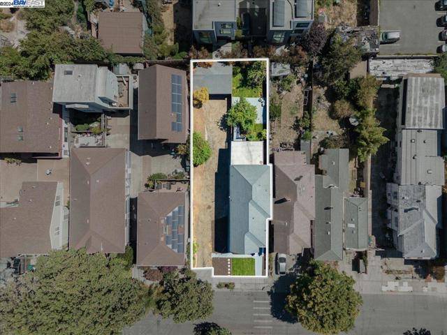 Oakland, CA 94608,3236 Helen St