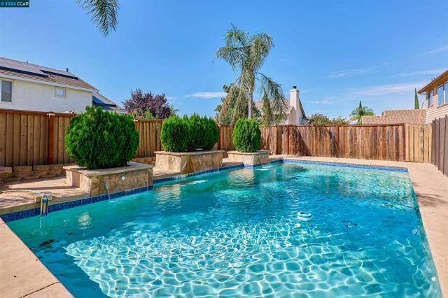 Antioch, CA 94531,5013 Ranch Hollow Way