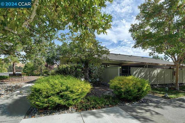 Walnut Creek, CA 94595,1101 Fairlawn Ct