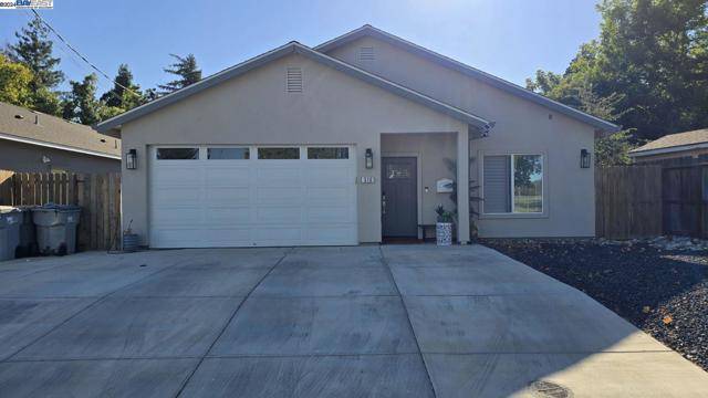 West Sacramento, CA 95605,516 Todhunter Ave