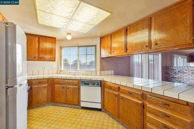 Pittsburg, CA 94565,2177 Ackerman Dr