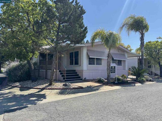 Pittsburg, CA 94565,256 Oahu Drive