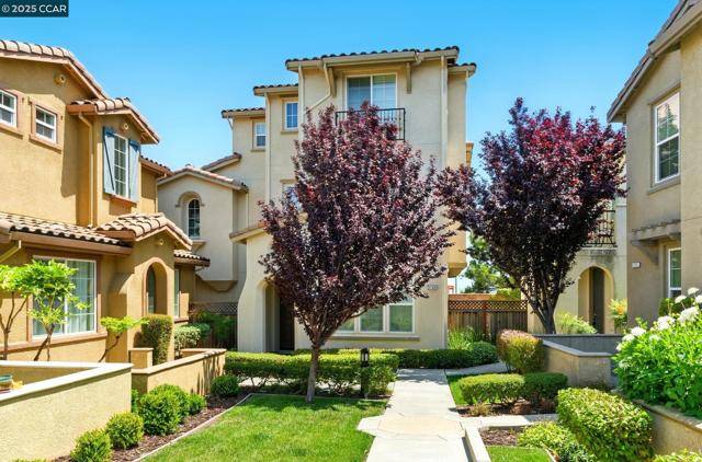 Richmond, CA 94806,5160 Waggle Ct