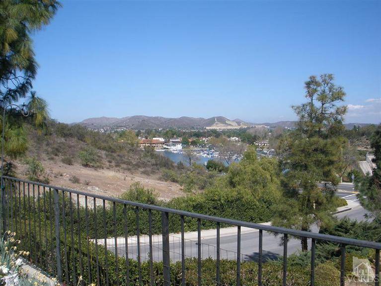 Westlake Village, CA 91361,3332 Meadow Oak Drive