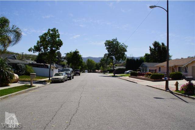 Simi Valley, CA 93063,1524 Crater Street