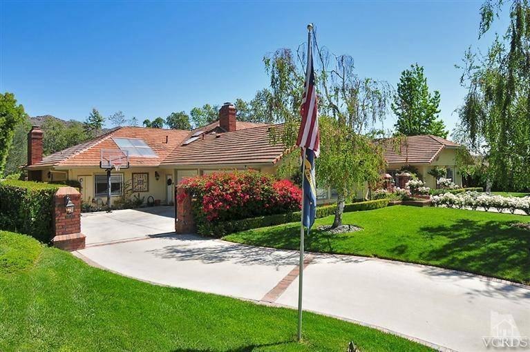 Westlake Village, CA 91362,4923 Floresta Court