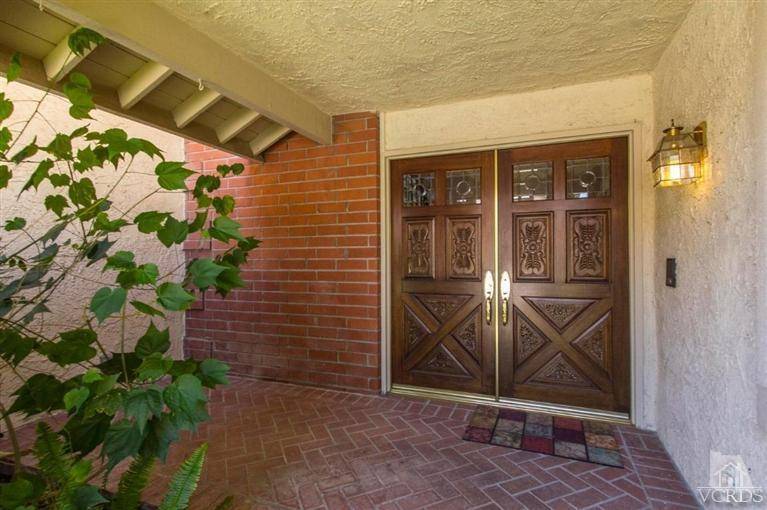 Westlake Village, CA 91361,32080 Canterhill Place