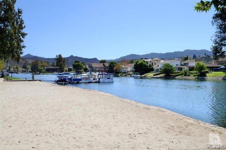 Westlake Village, CA 91361,32104 Beachlake Lane