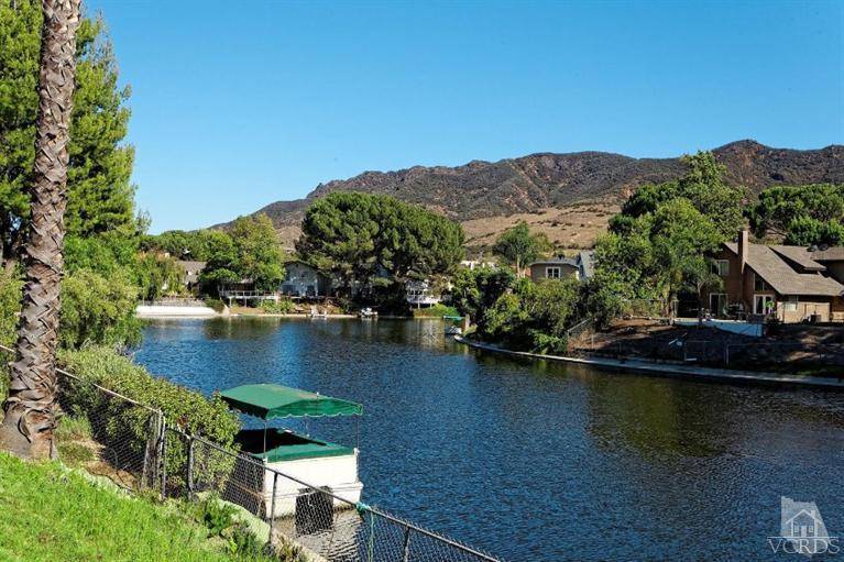 Agoura Hills, CA 91301,30720 Whaleboat Place