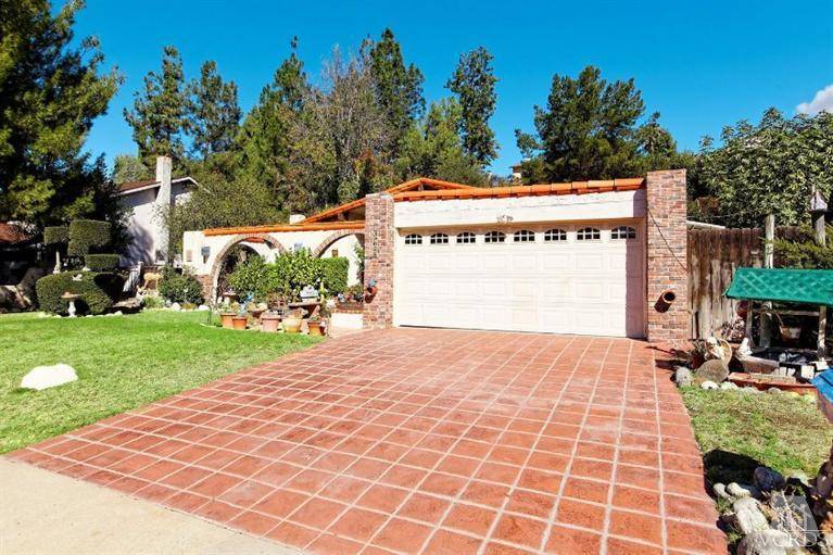 Agoura Hills, CA 91301,30655 Lakefront Drive