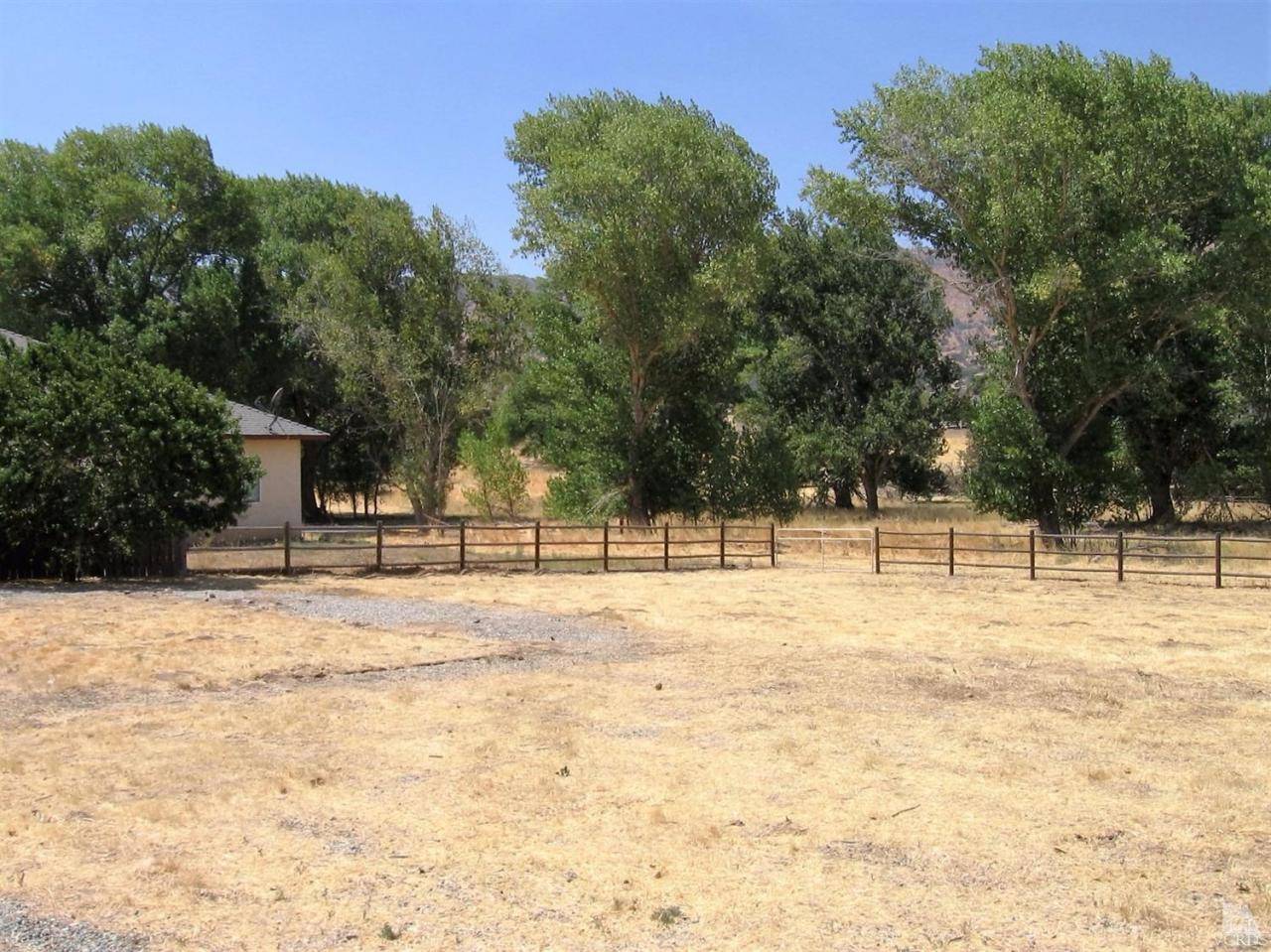 Tehachapi, CA 93561,22813 Clover Spring Place