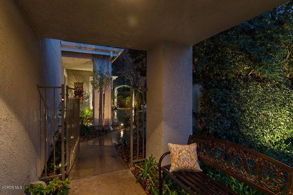 Westlake Village, CA 91362,956 Cedarcliff Court