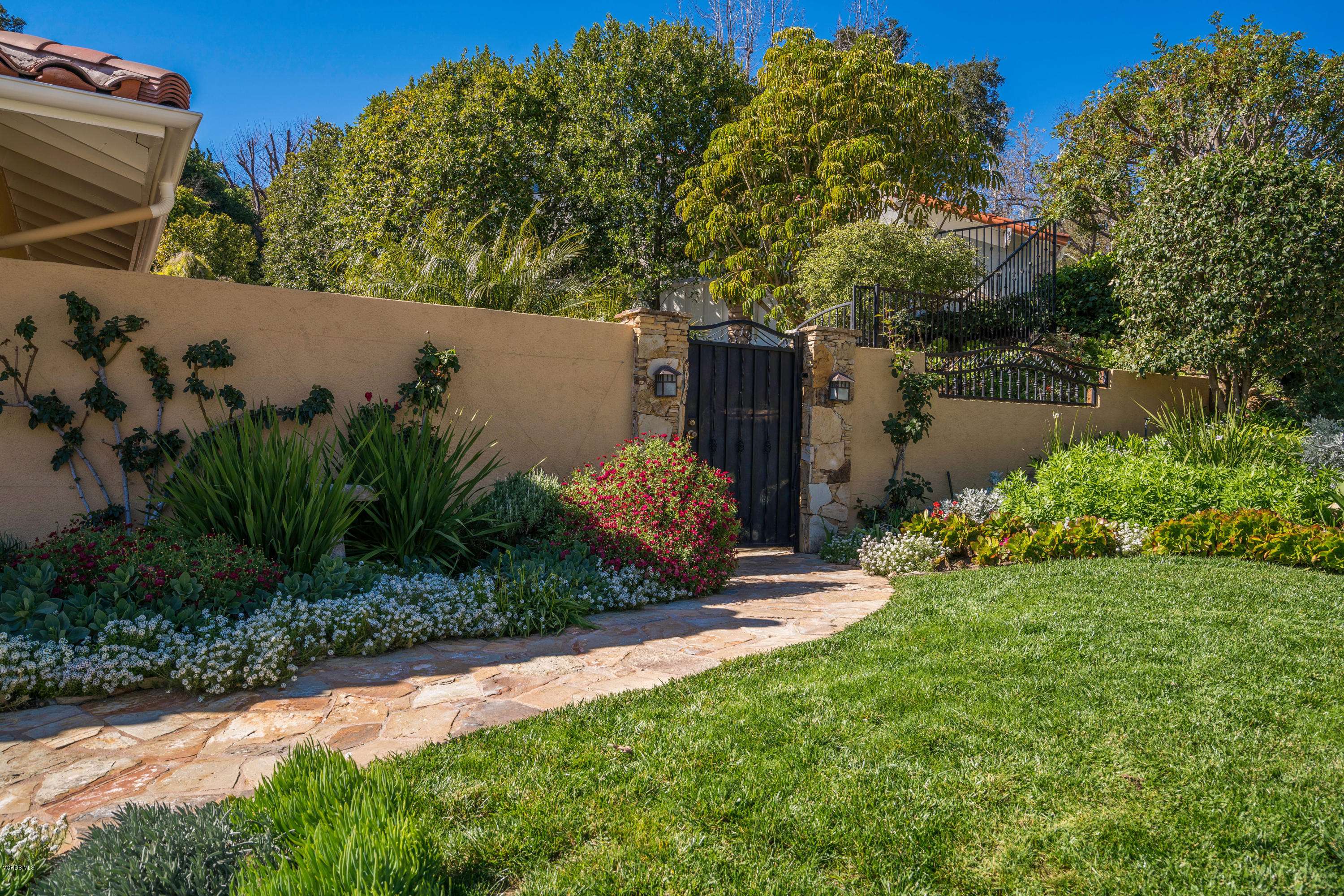 Westlake Village, CA 91361,1049 Brookview Avenue