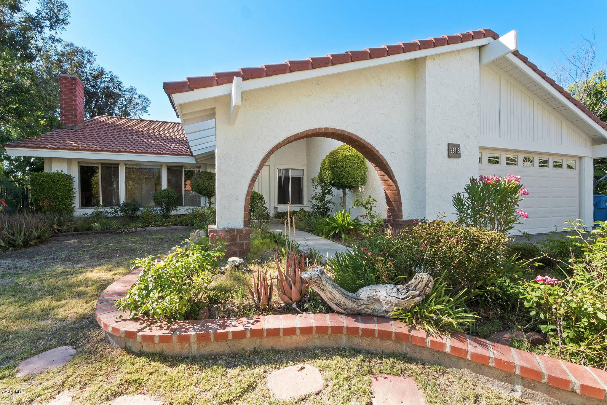 Agoura Hills, CA 91301,28915 Hollow Brook Avenue