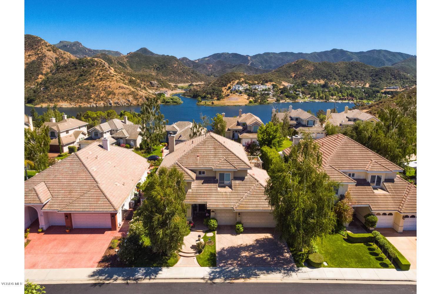 Lake Sherwood, CA 91361,520 Ravensbury Street