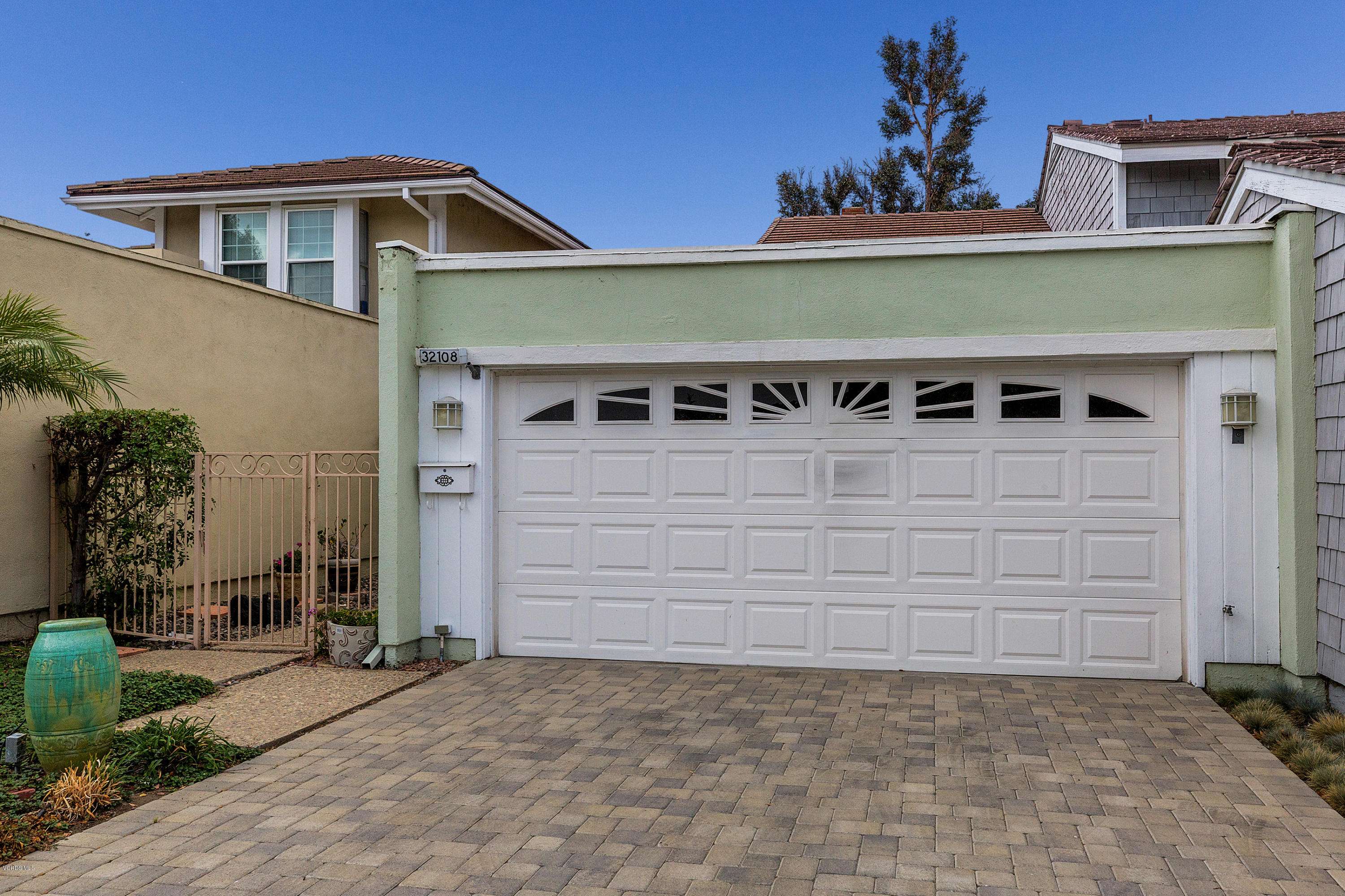 Westlake Village, CA 91361,32108 Beachview Lane