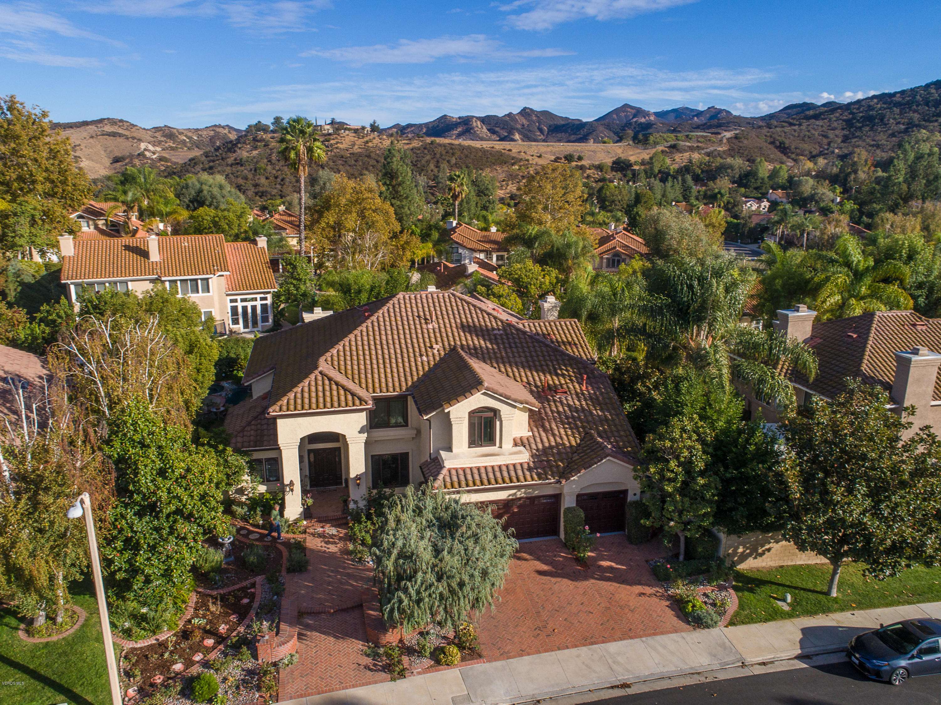 Westlake Village, CA 91361,2612 Yellowwood Drive