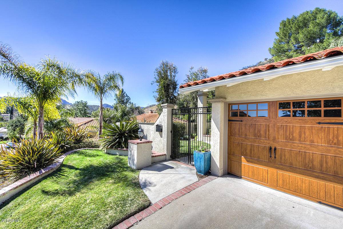 Westlake Village, CA 91361,1932 Stonesgate Street