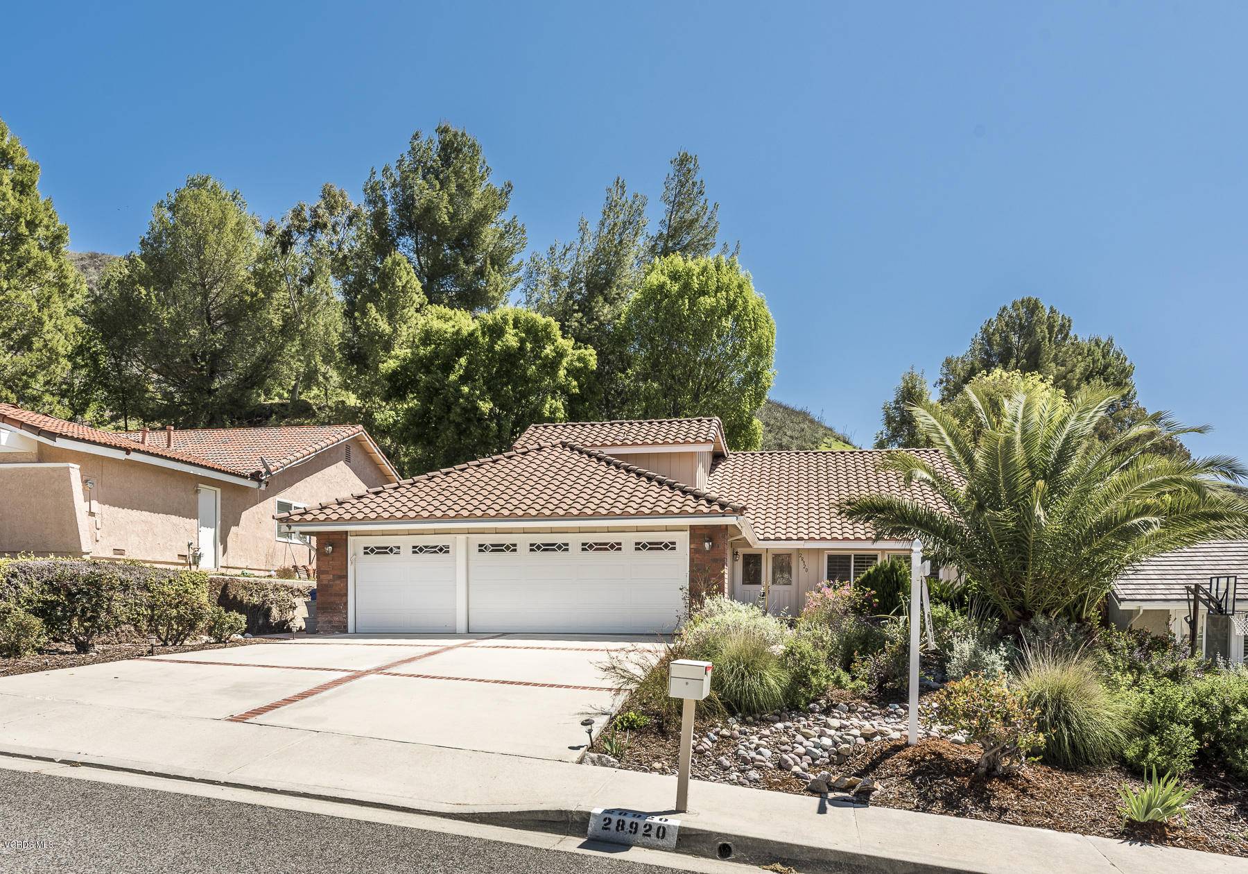 Agoura Hills, CA 91301,28920 Bardell Drive