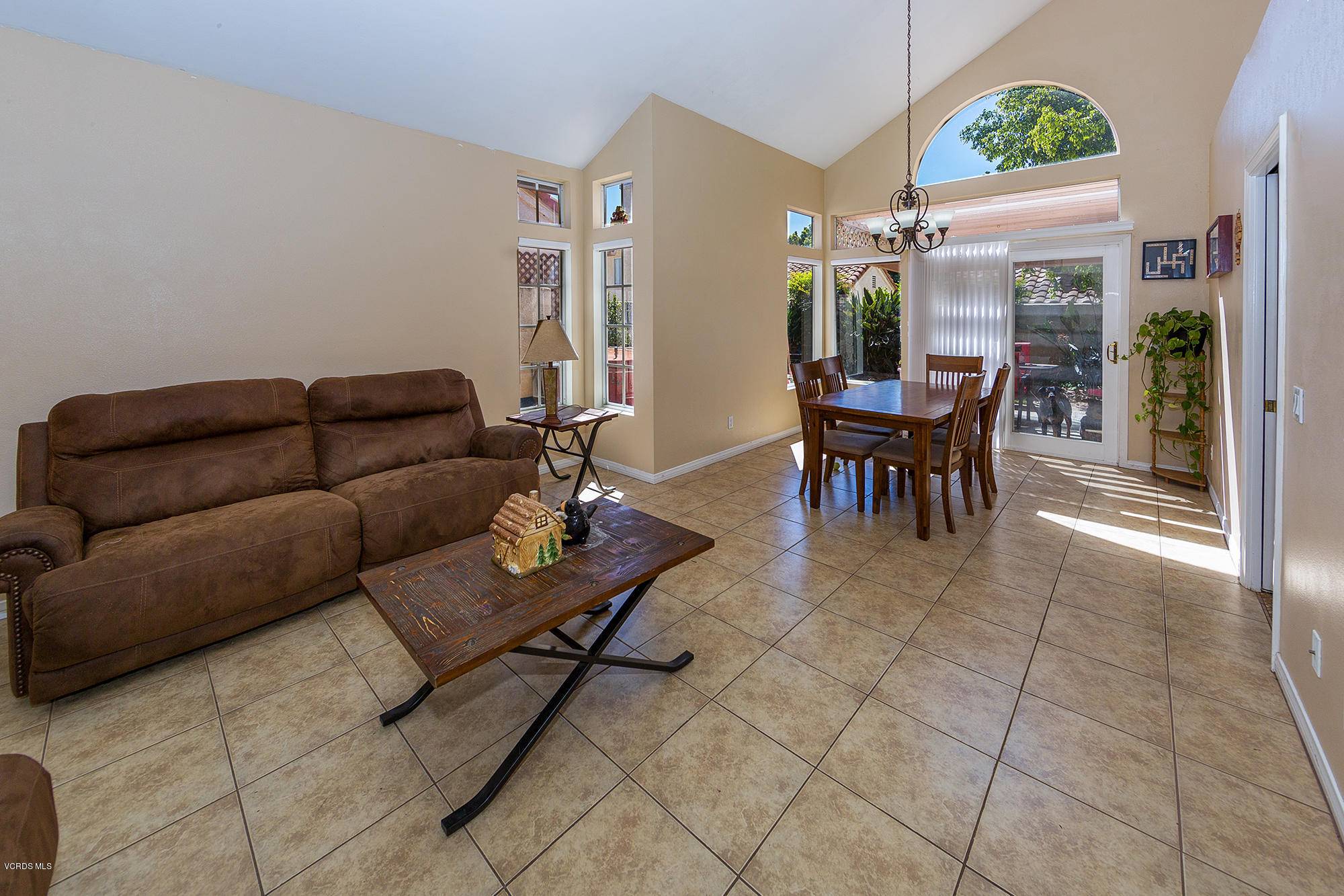 Santa Paula, CA 93060,1054 Via Pacifica