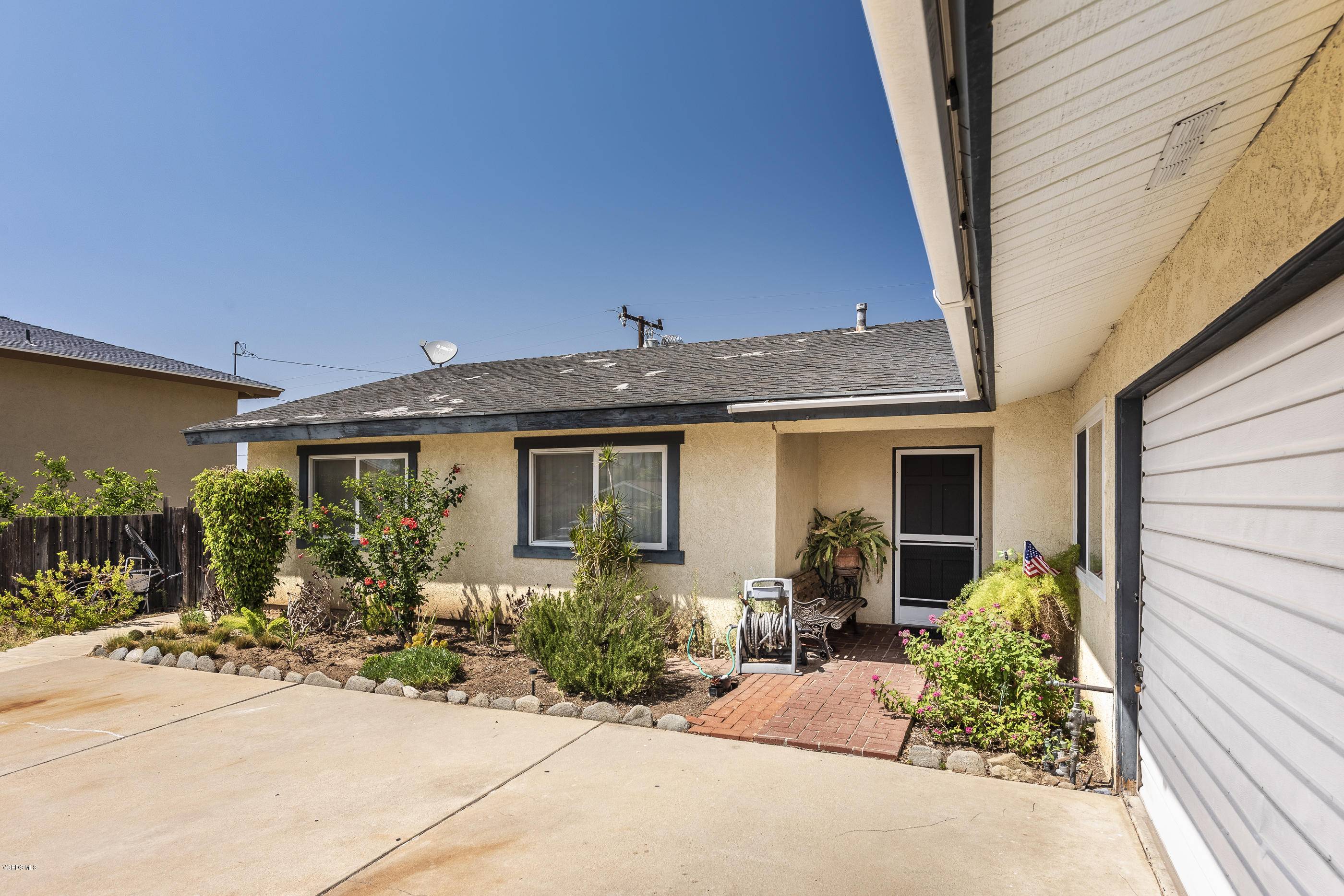 Simi Valley, CA 93063,6717 Charing Street