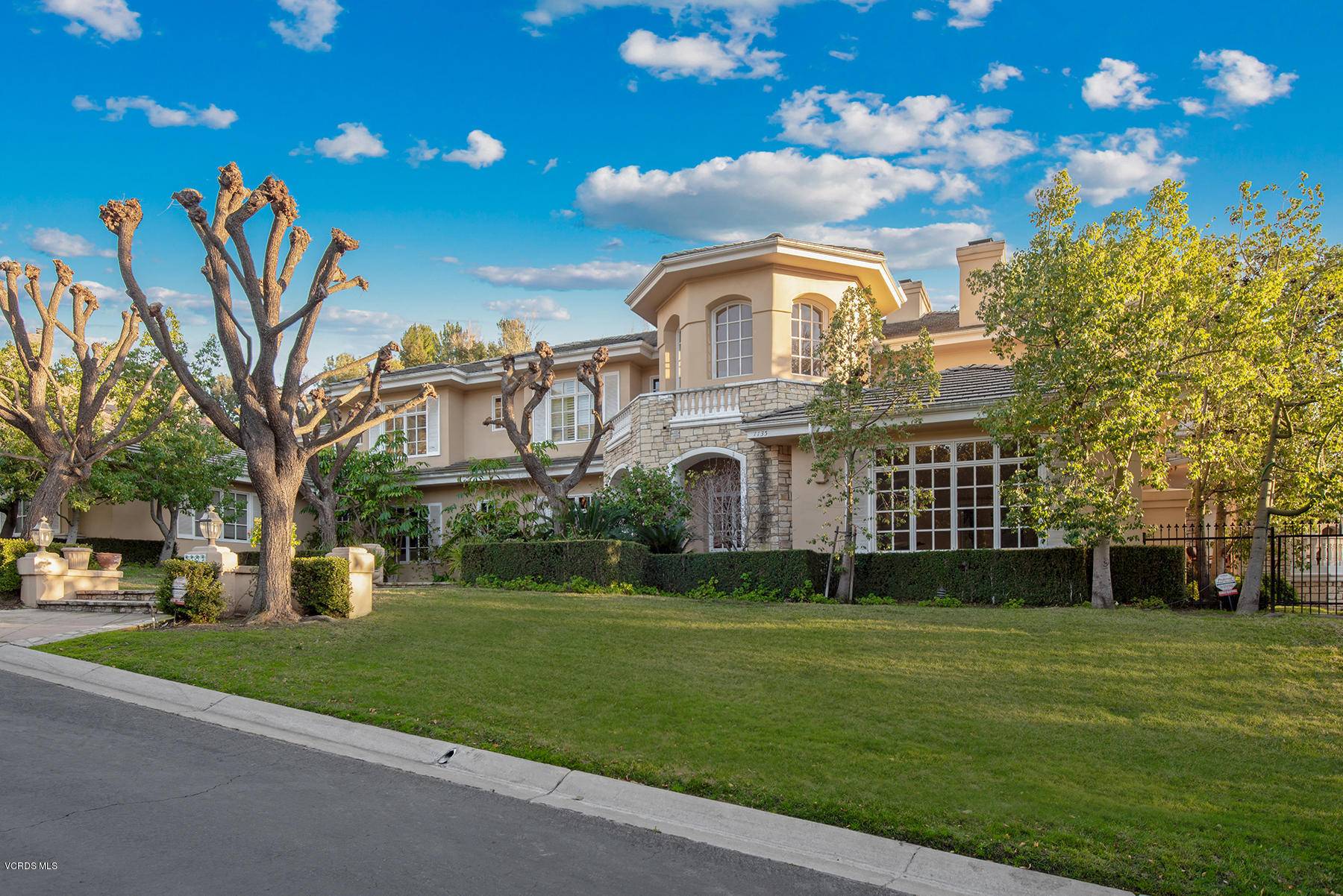 Westlake Village, CA 91362,1135 Country Valley Road