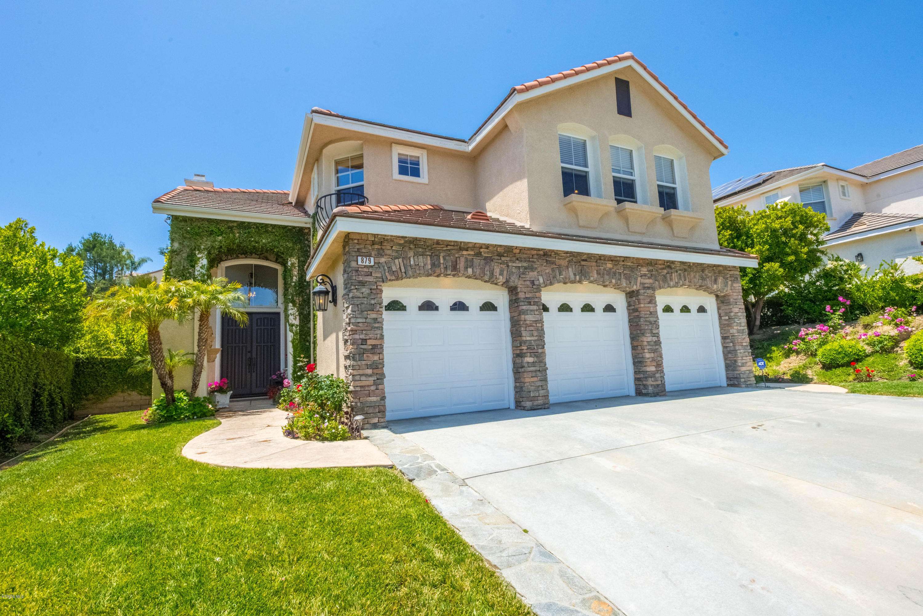 Oak Park, CA 91377,879 Ellesmere Way