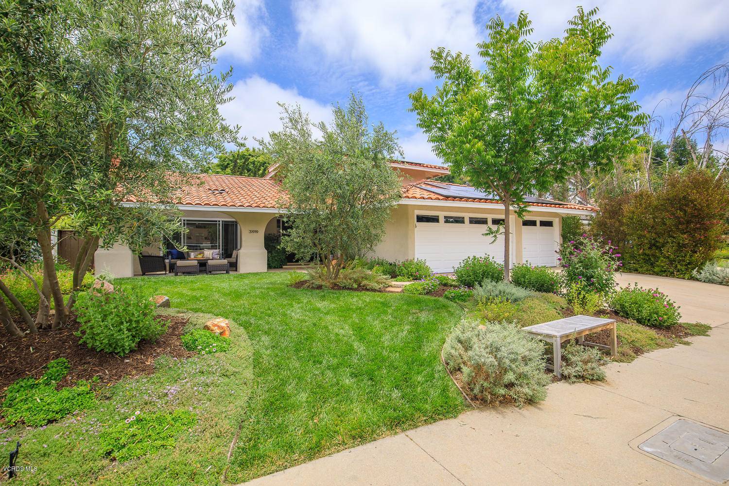 Westlake Village, CA 91361,31919 Benchley Court