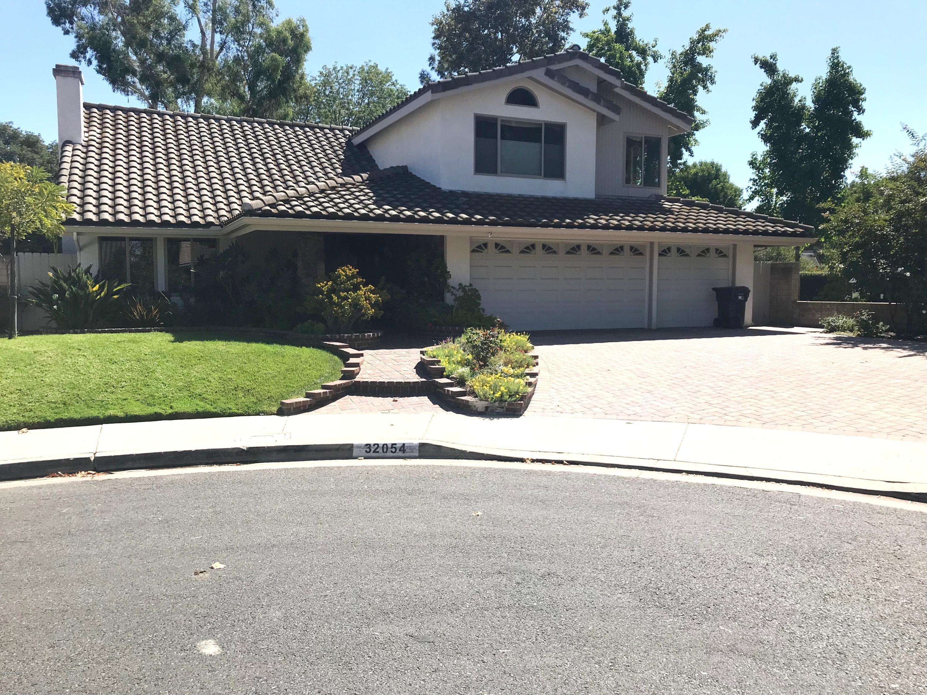 Westlake Village, CA 91361,32054 Kingspark Court