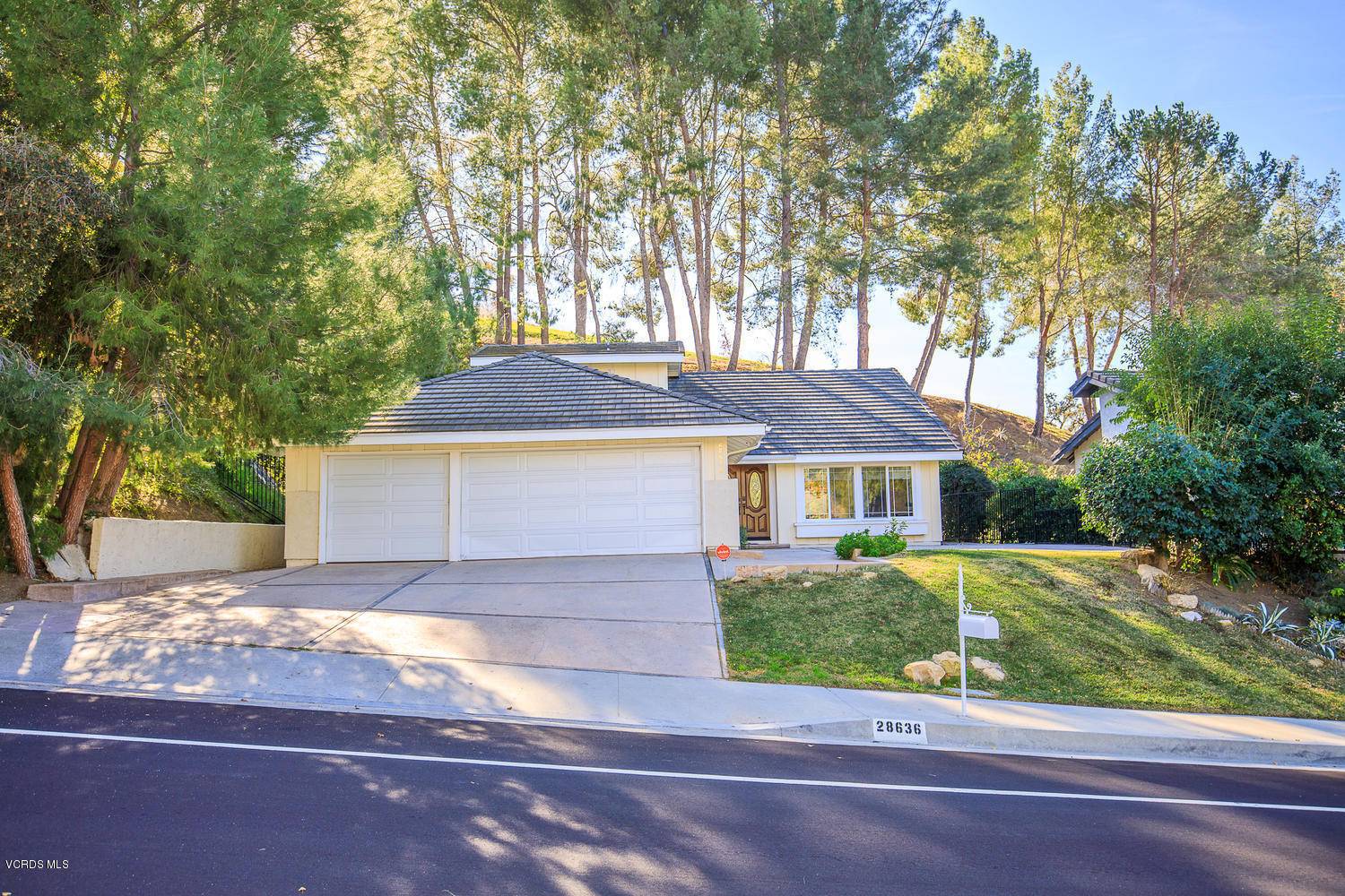 Agoura Hills, CA 91301,28636 Eagleton Street