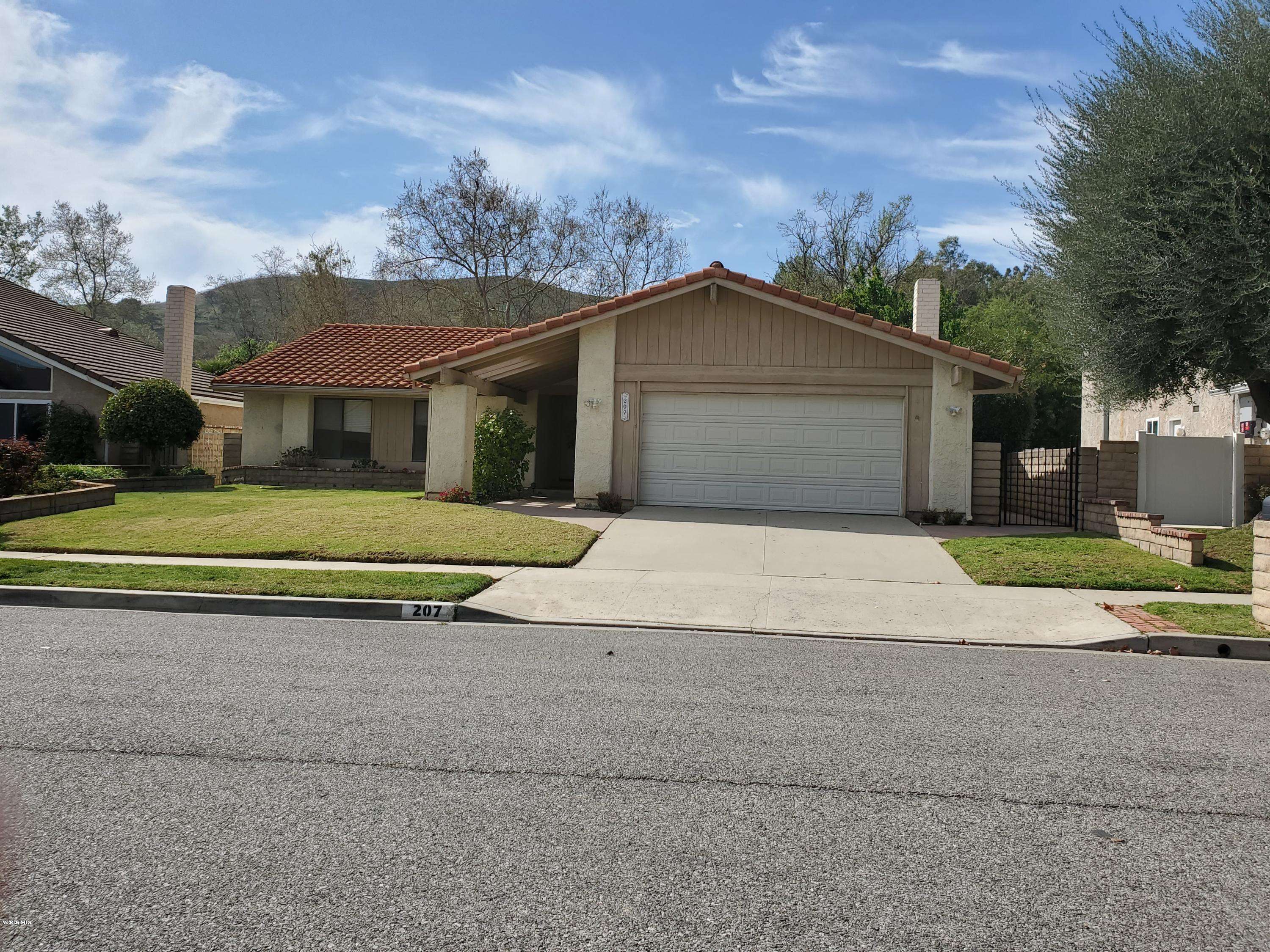 Oak Park, CA 91377,207 N Park View Drive