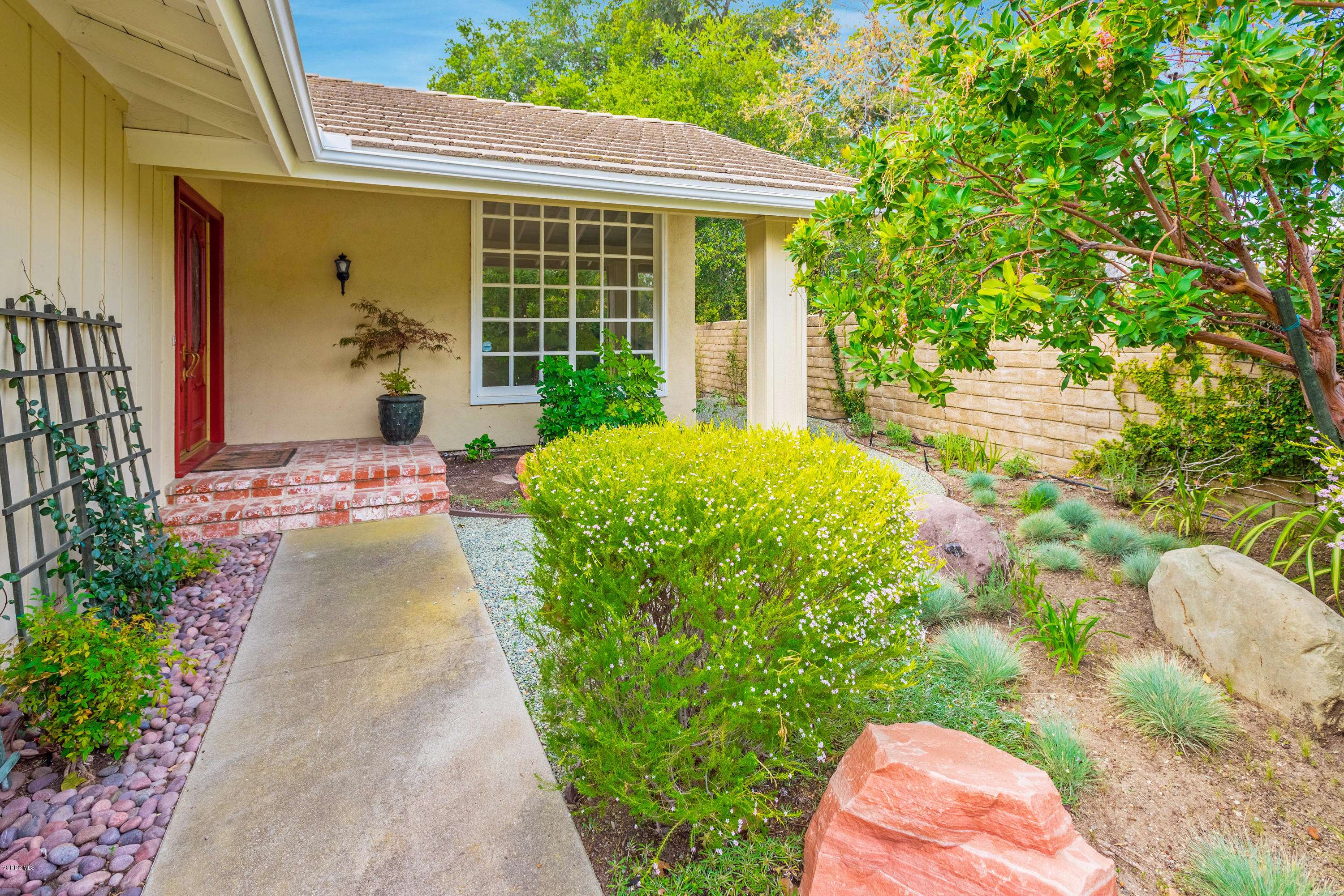 Westlake Village, CA 91361,1631 Devonshire Court