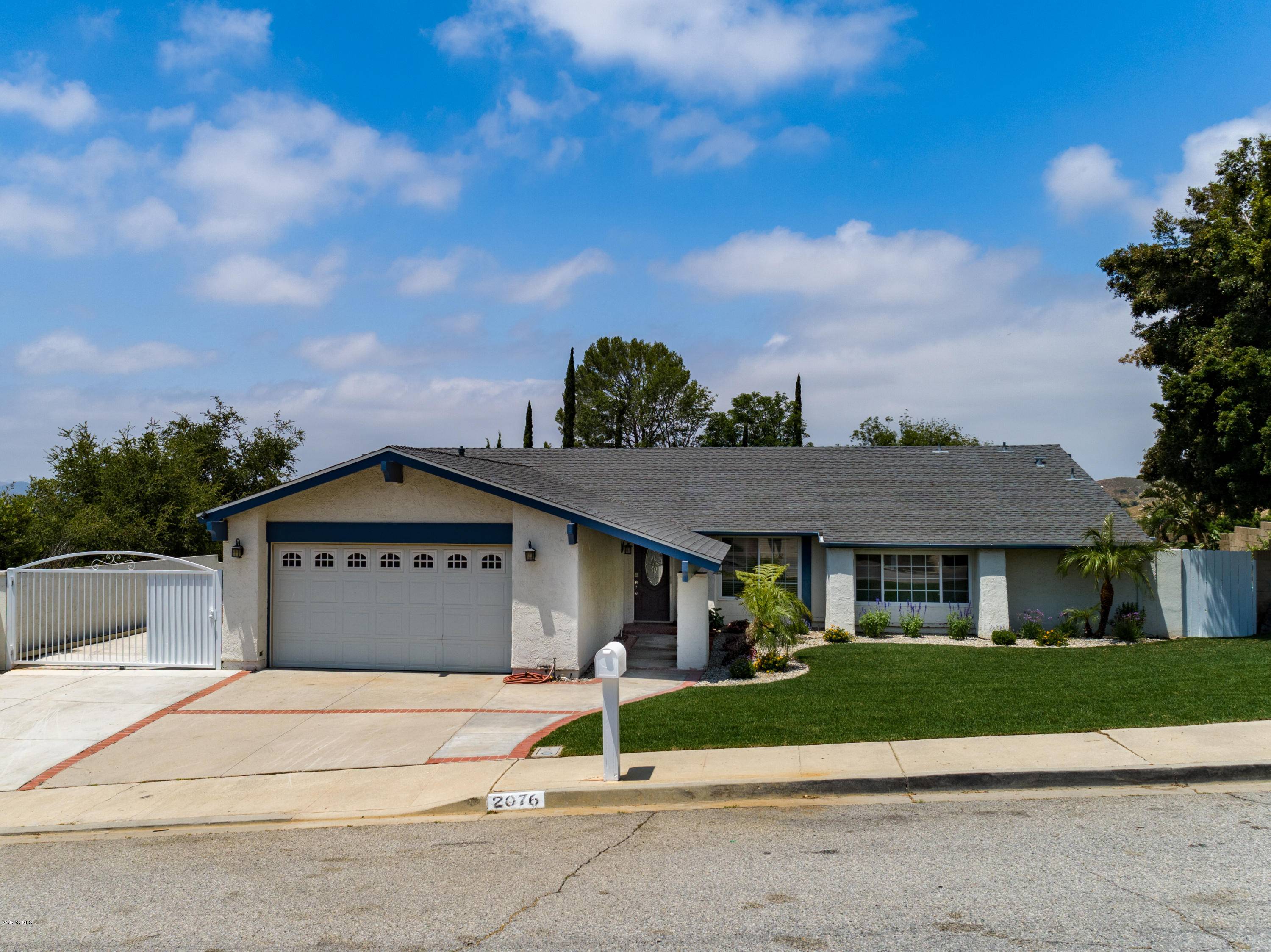 Simi Valley, CA 93065,2076 Woodglen Street