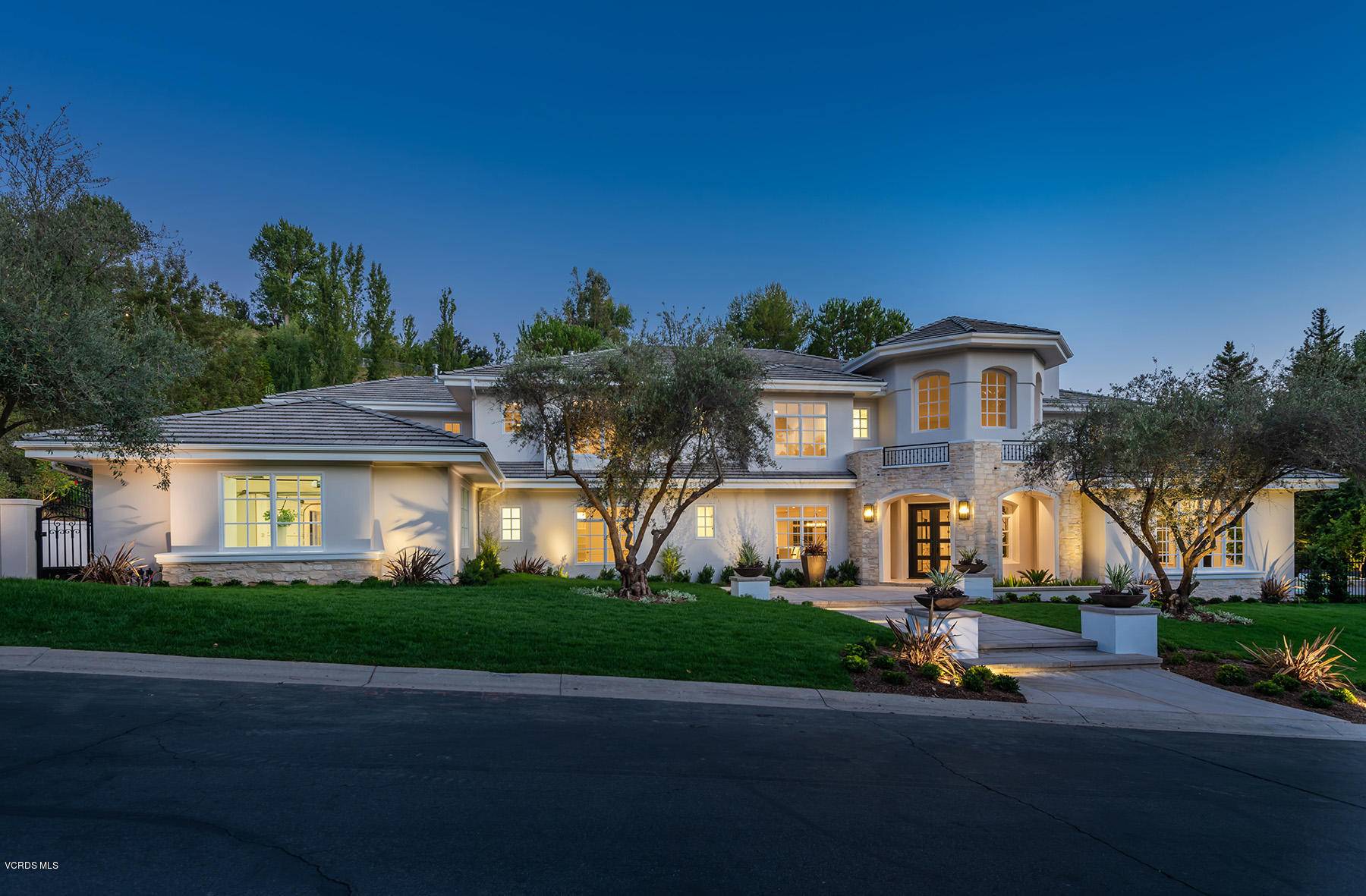 Westlake Village, CA 91362,1135 Country Valley Road