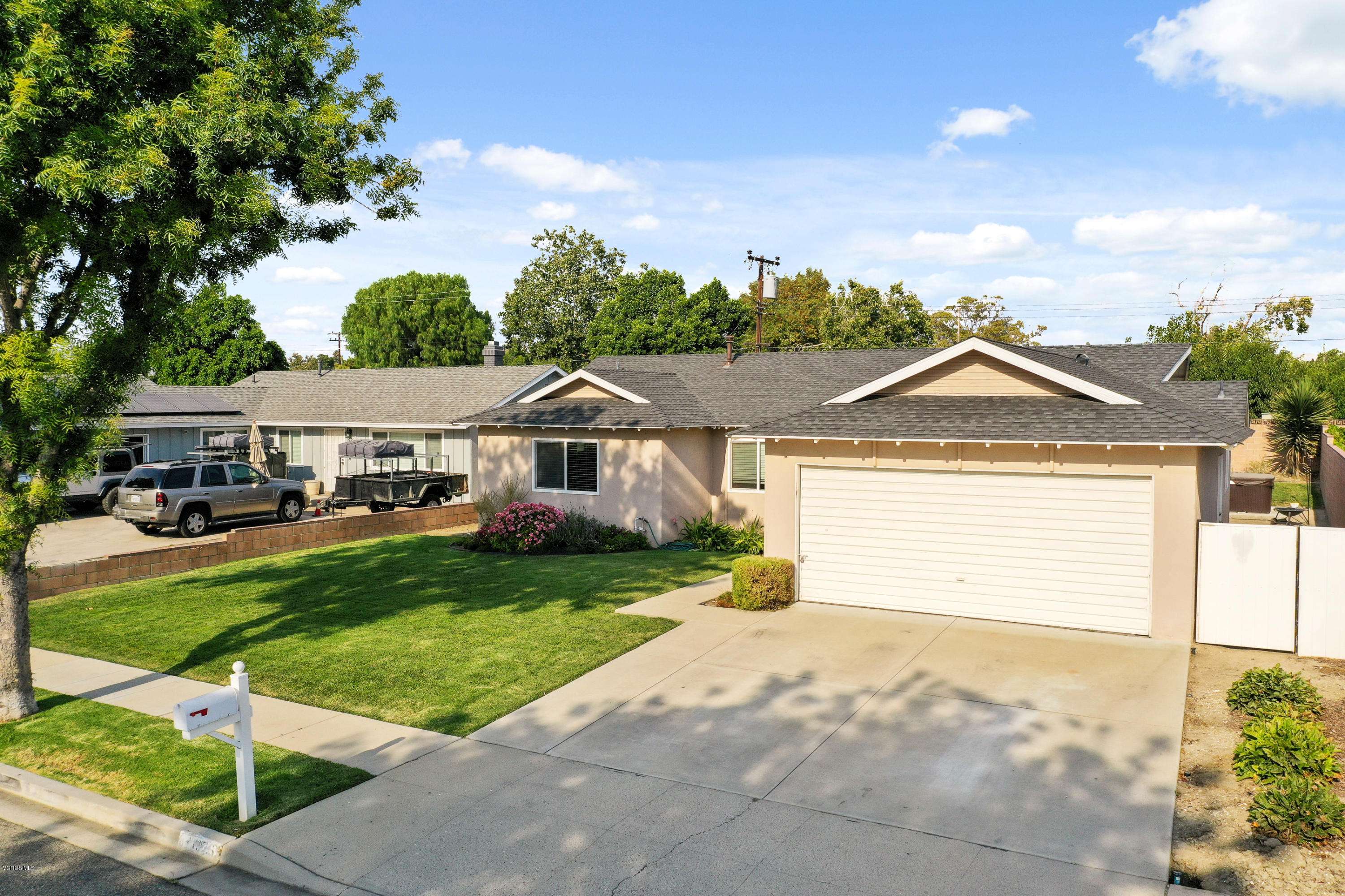 Simi Valley, CA 93065,1376 Currant Avenue