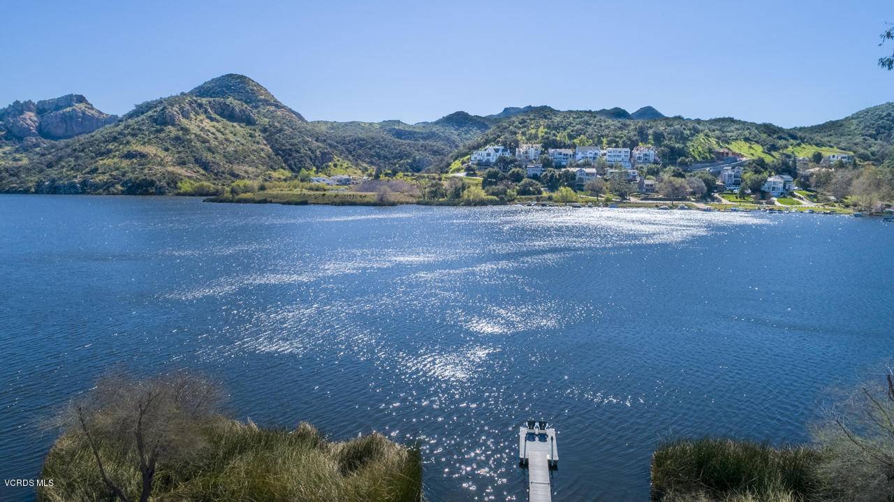 Lake Sherwood, CA 91361,296 David Lane