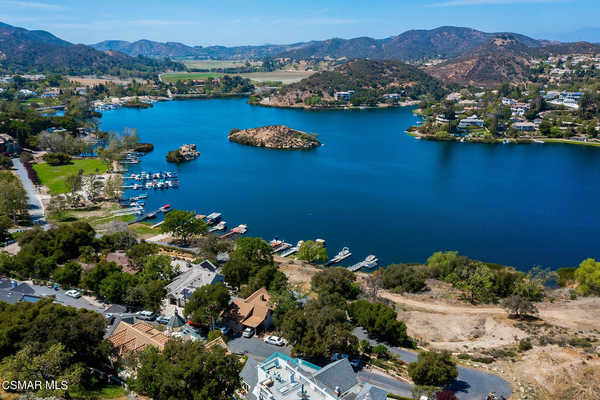 Lake Sherwood, CA 91361,433 Upper Lake Road